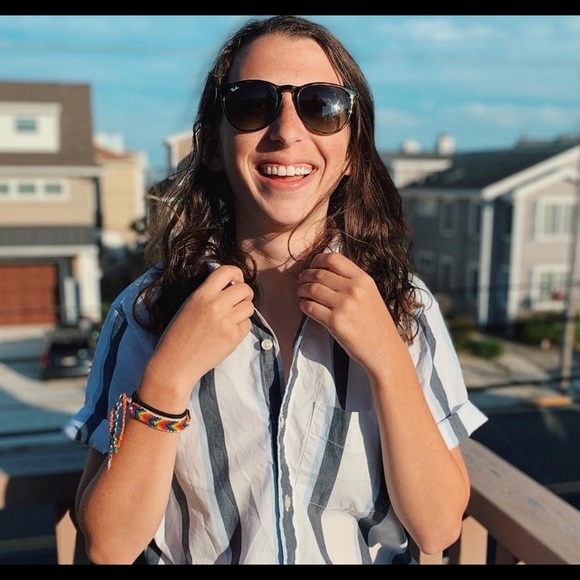 Meet your Posher, Brooke - Picture 1 of 1